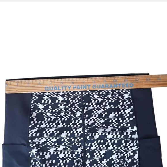Sweaty Betty Power Leggings Black White Print Panel Athletic Sz 8/10 Fitness - Picture 14 of 15